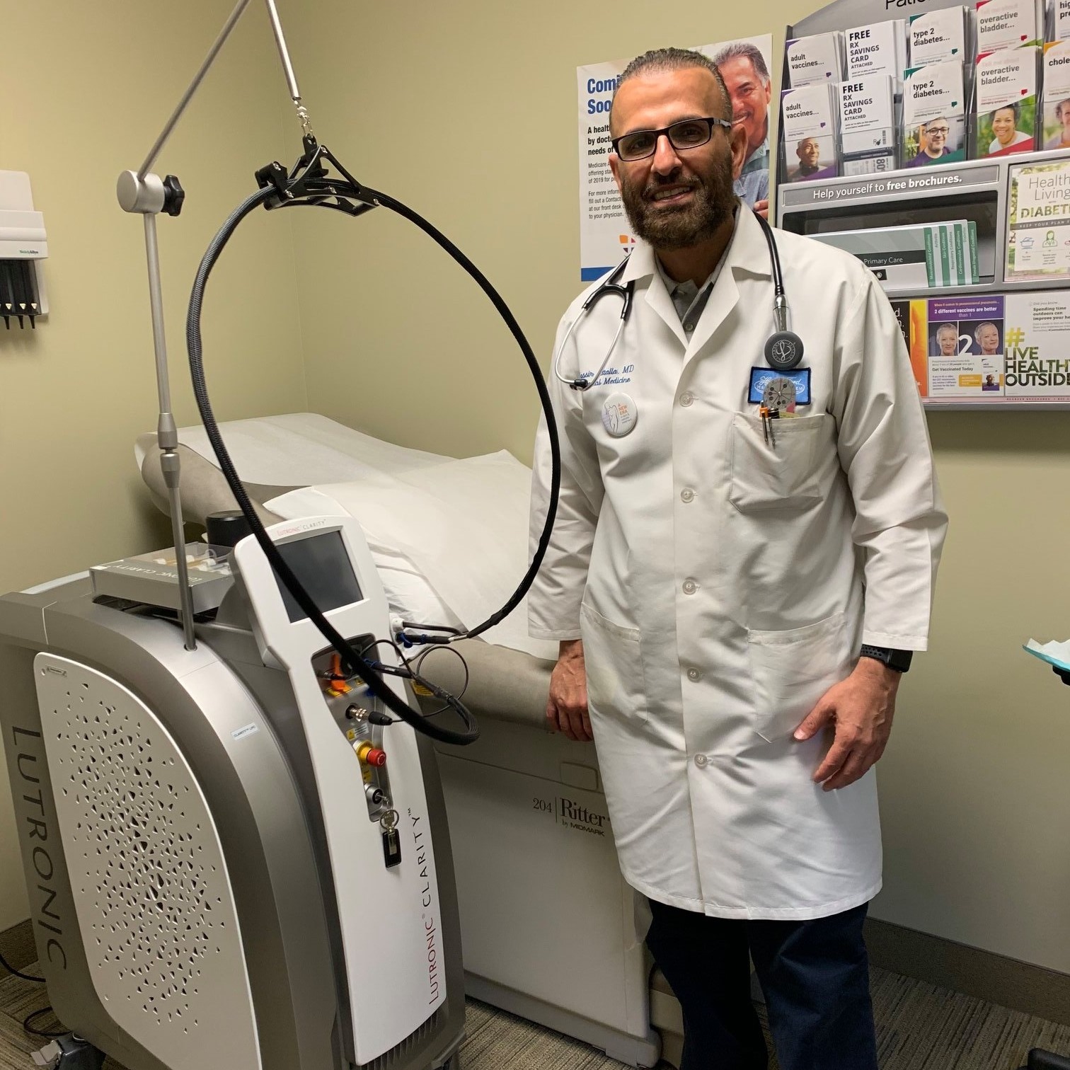 Dr. Yassir Attalla Doctors Choice Awards in Internal Medicine