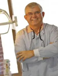 Dr.Wayne Beavers